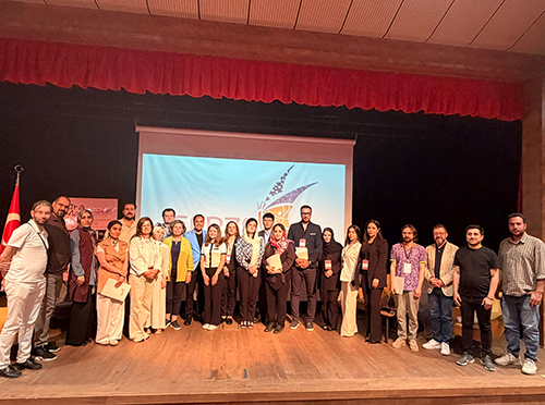 10. Konferans sonunda katılımcılardan bir görünüm
